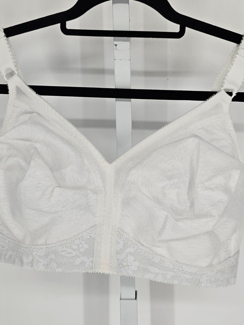 Vintage 1990s Playtex Womens Sz 44C Full Coverage T Shirt Bra Unlined White